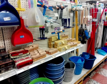 Productos de limpieza Ferretería VICTOR DELGADO en Haro