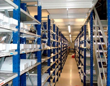 Estanterías Industriales Ferretería VICTOR DELGADO